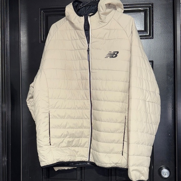 New Balance Men's Off-White Puffer Hoodie Jacket - Picture 1 of 8